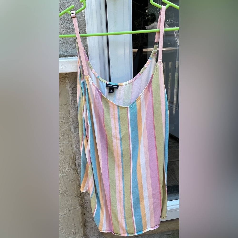 Torrid Size 2 Tank Top - Picture 2 of 9